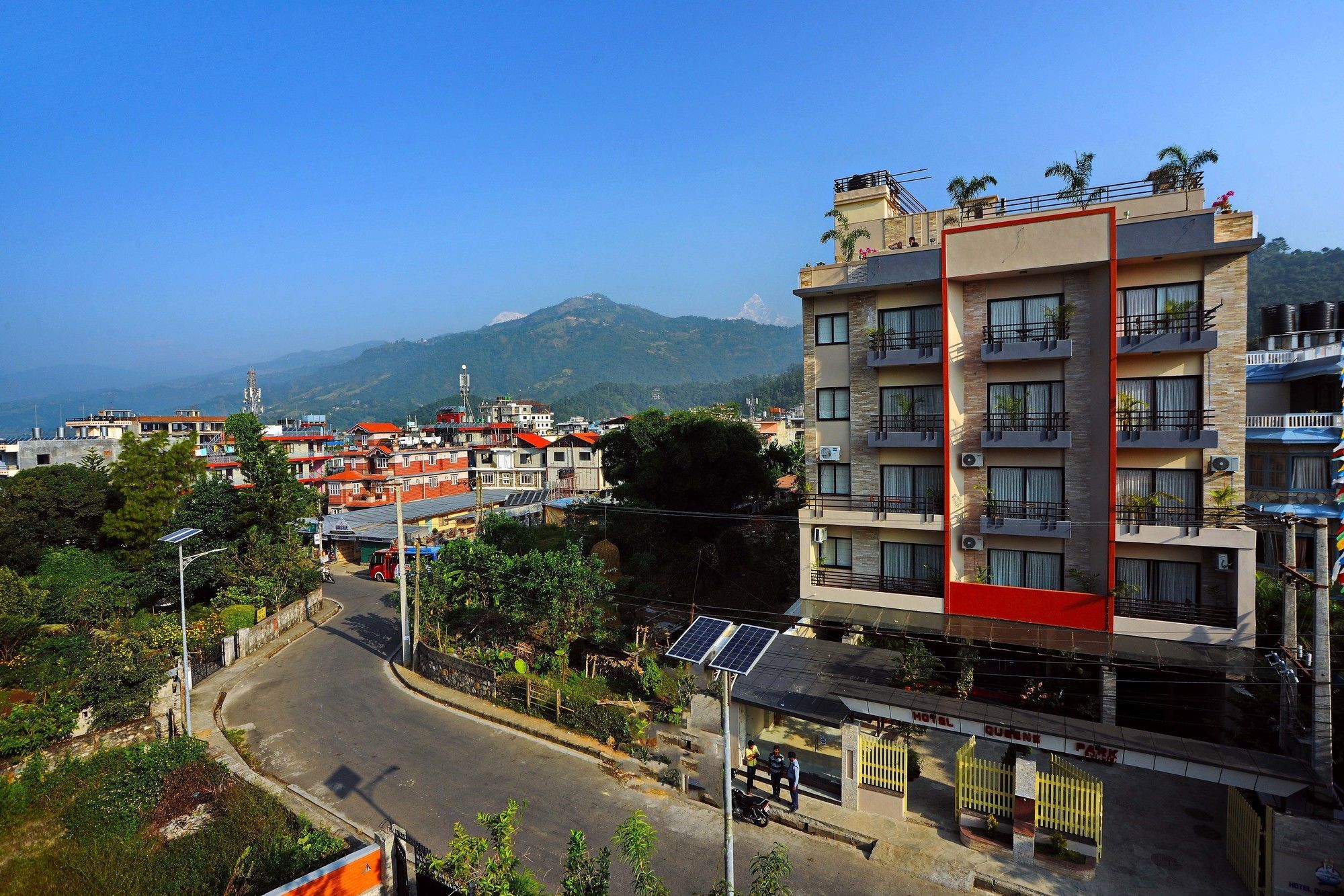 Hotel Queens Park Pokhara Exterior foto